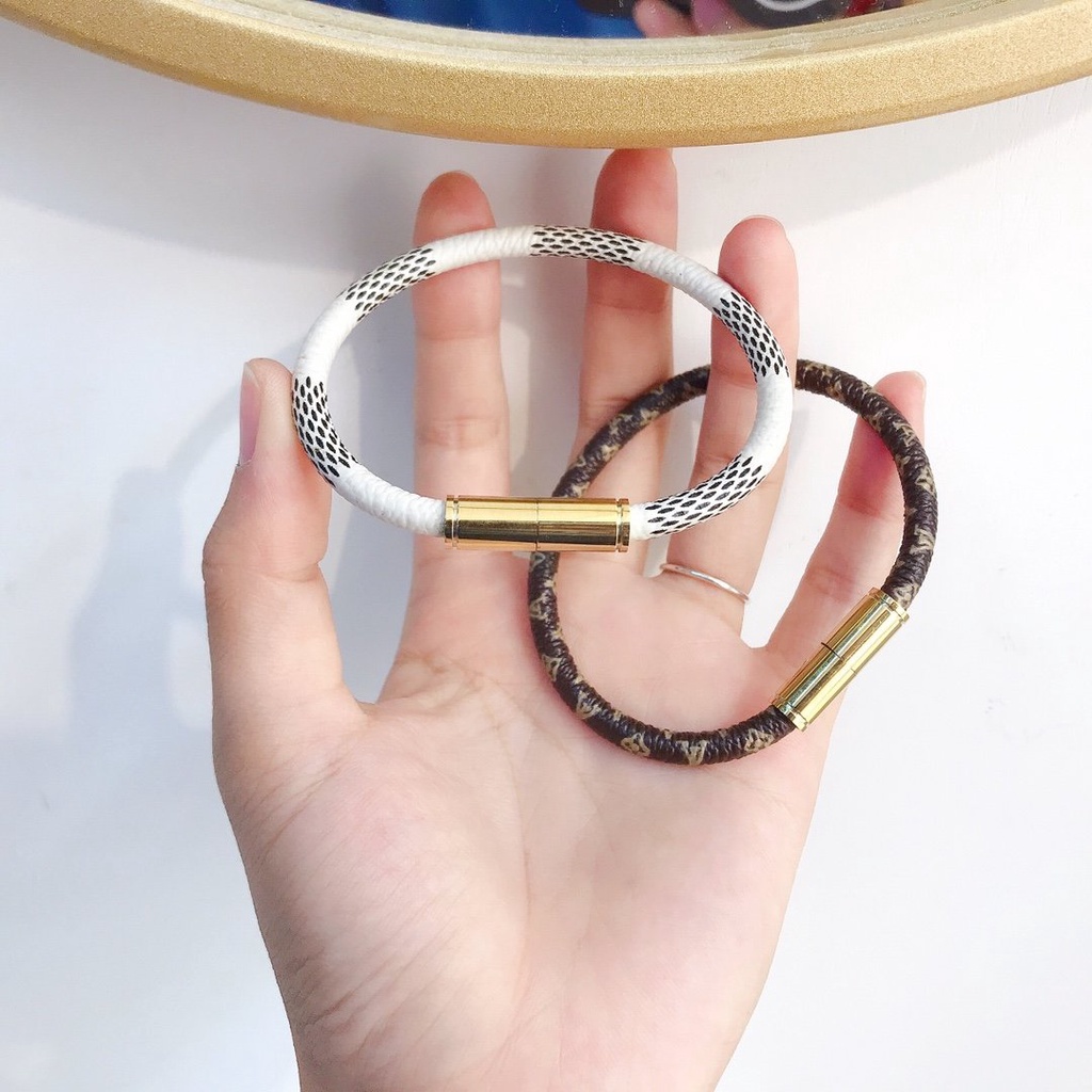 Vòng Tay Louis Vuitton Thép Titan Thiết Kế Đơn Giản Sang Trọng Cho Nữ