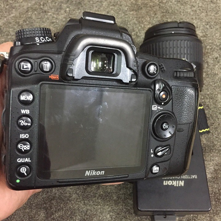 Máy Ảnh Nikon D7000 kèm kít 18-55 VR