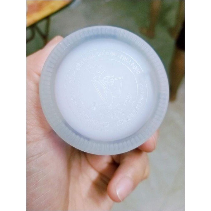 Kem nẻ Vaselin  sáp dưỡng ẩm chống nẻ dùng cho mọi loại da an toàn cho trẻ nhỏ Viện bỏng quốc gia ( hủ 100g)