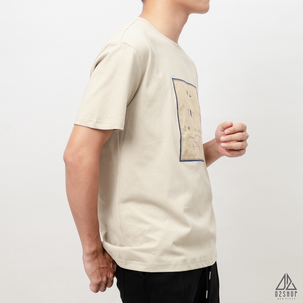 Áo thun D2shop, áo thun cổ tròn đắp vải ngực GRAPHIC, đắp vải , màu kem