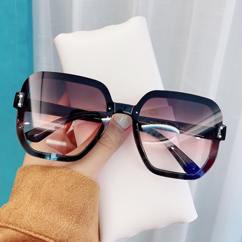 Kính Mát Gọng Vuông Không Viền Thiết Kế Mới Lạ