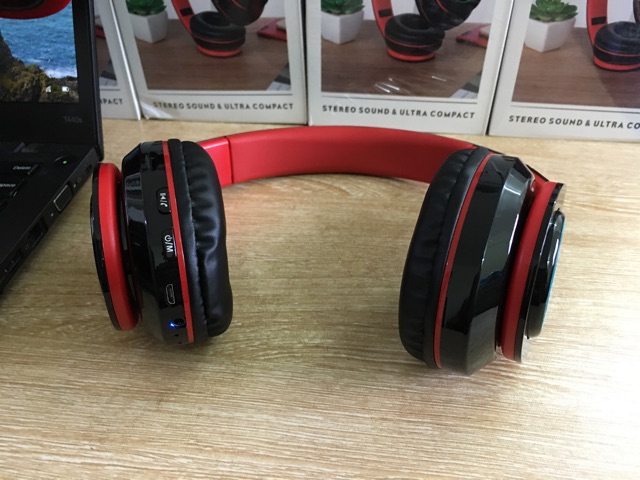 Tai nghe bluetooth chụp tai âm thanh chuẩn stereo, đàm thoại 2 chiều hỗ trợ thẻ nhớ,bass khỏe có thể gập b39