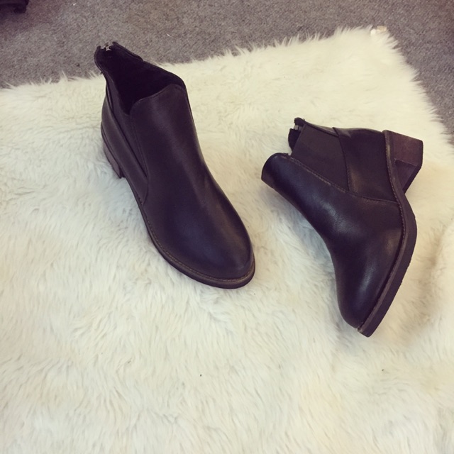 Sale bốt lẻ size