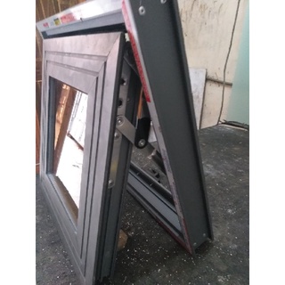 Cửa sổ mở hất nhôm xingfa cao cấp