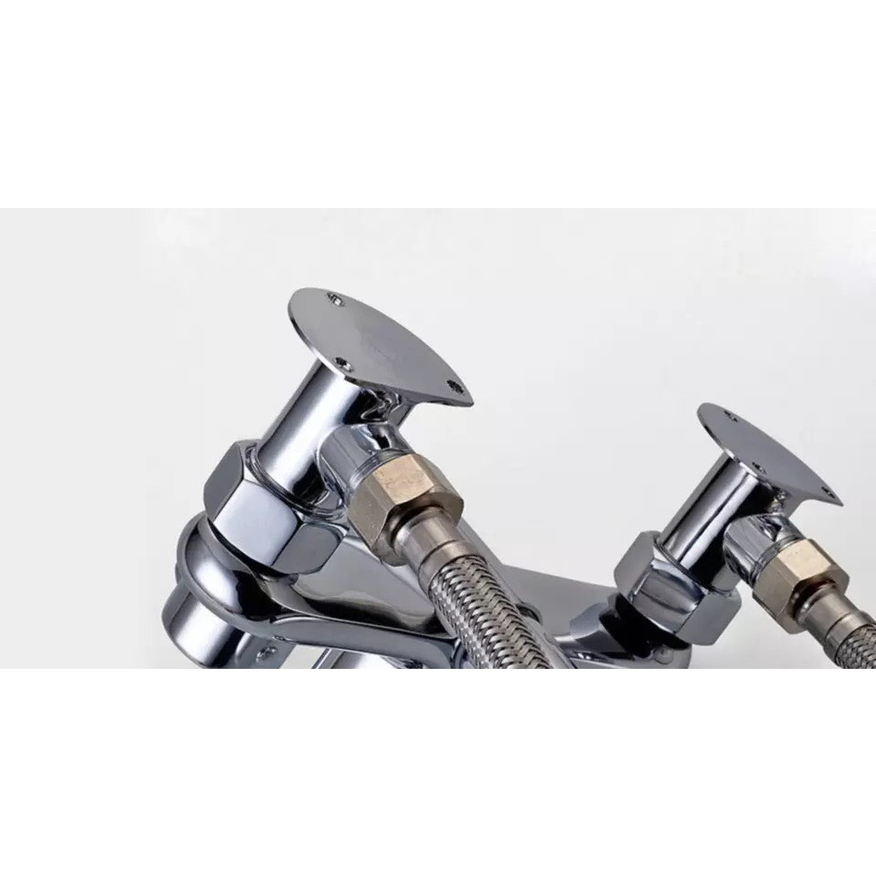 Chân sen vòi tắm đi đường nước nổi