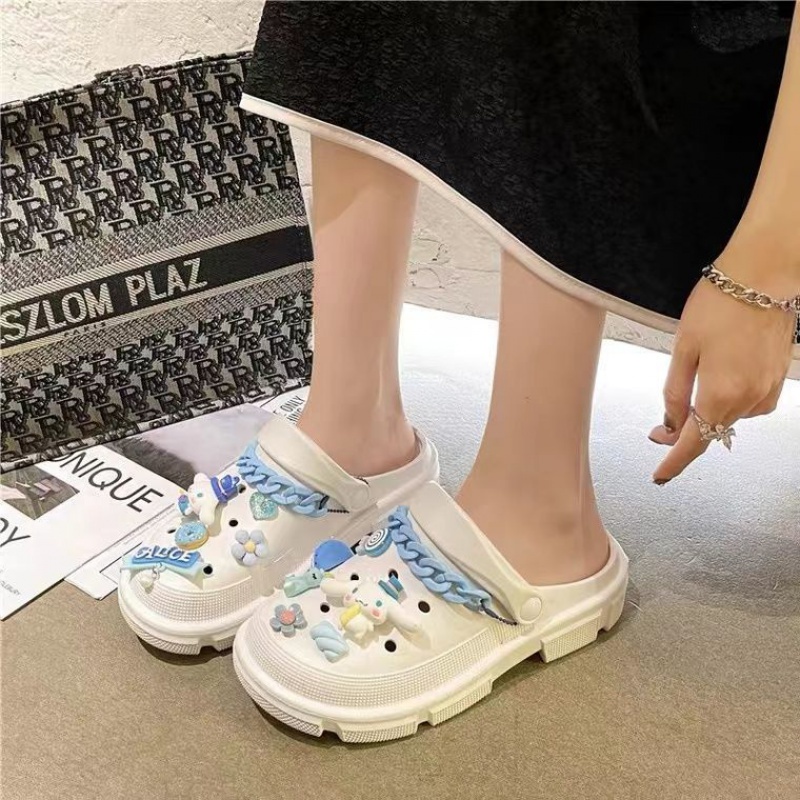 Dép Sandal Đế Dày Đục Lỗ Chống Trượt Họa Tiết Hoạt Hình Dễ Thương Thời Trang Mùa Hè Cho Nữ