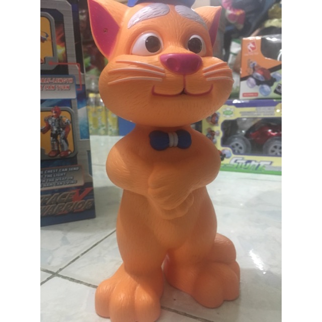 Mèo máy biết nói