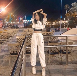 Quần jogger thêu chữ Spun