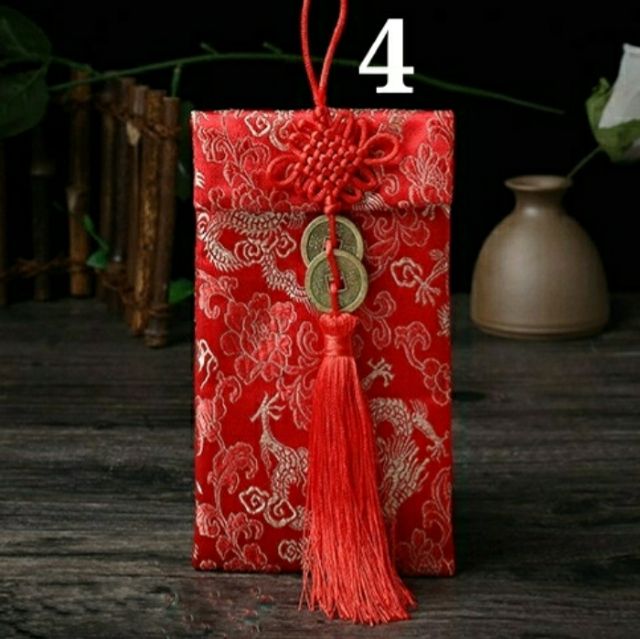 Bao lì xì cưới vải gấm dập vân chìm sang trọng, kết miếng ngọc tài lộc