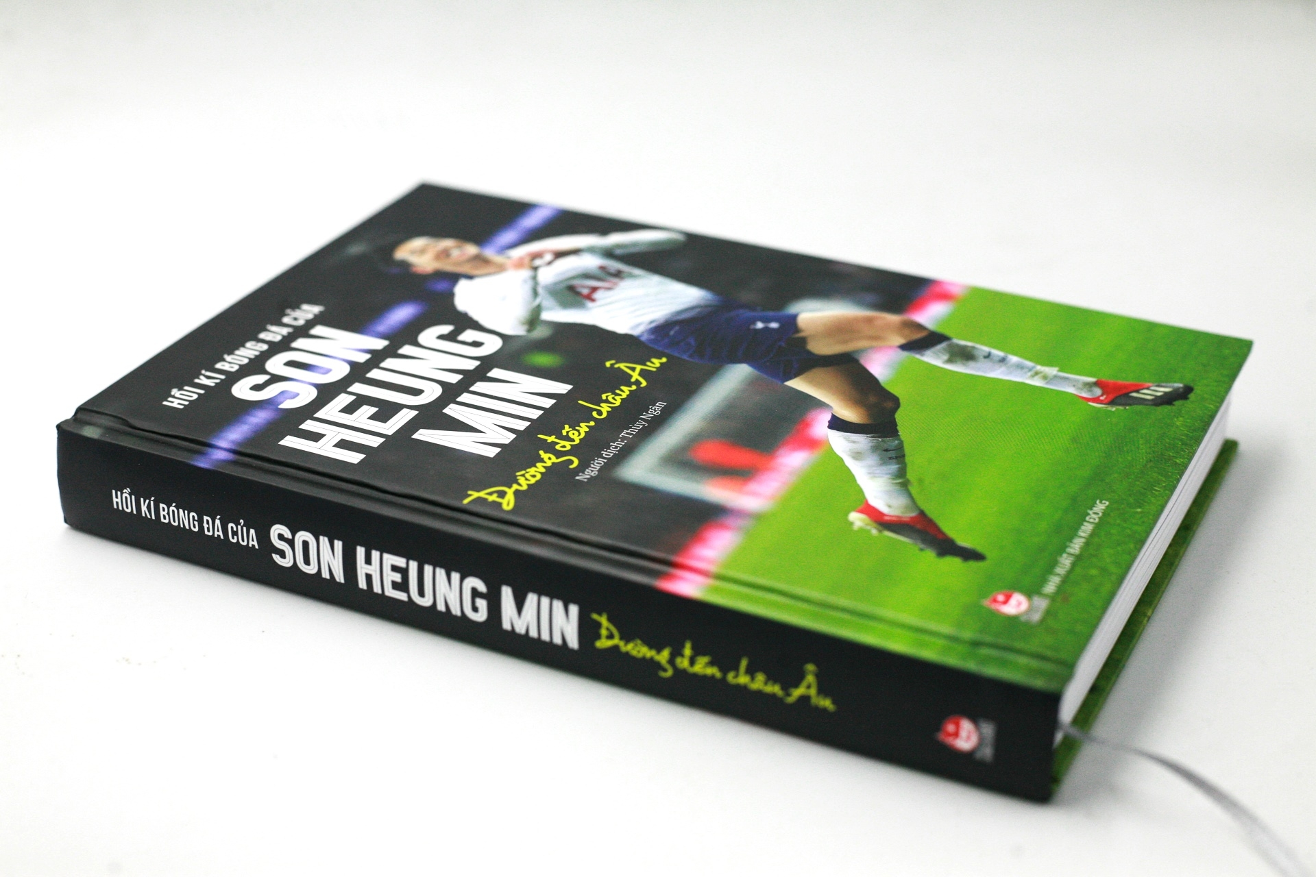 Sách Hồi Kí Bóng Đá Của Son Heung Min: Đường Đến Châu Âu - Bìa Cứng