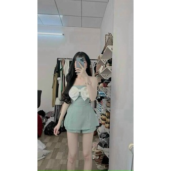 Set đồ nữ đi chơi 2 món với quần short lưng cao kèm áo kiểu nữ 2 dây phối nơ cực đẹp