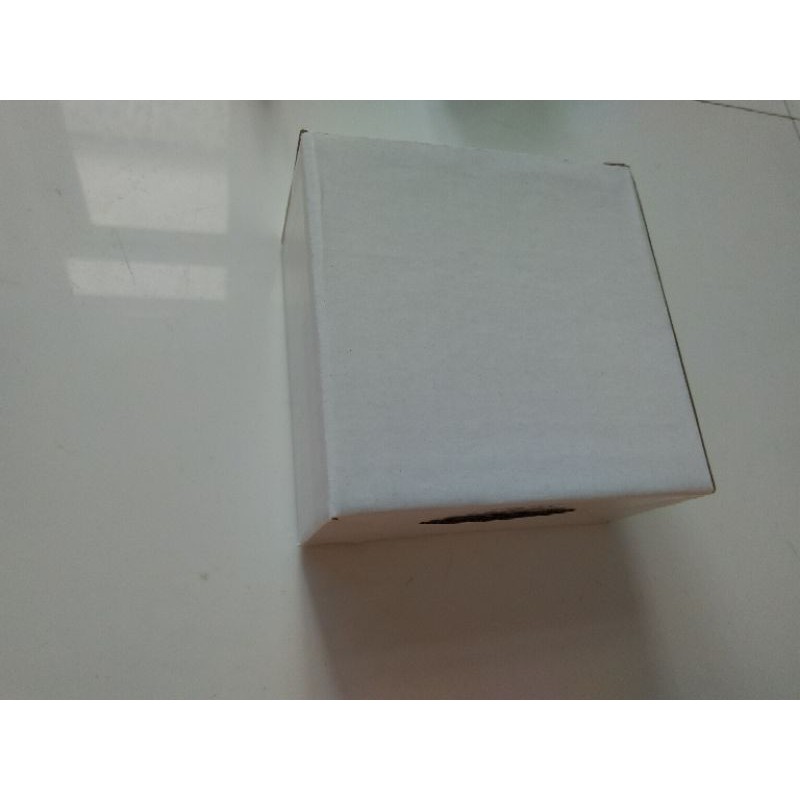 Dầu ly tâm cánh quạt làm mát.