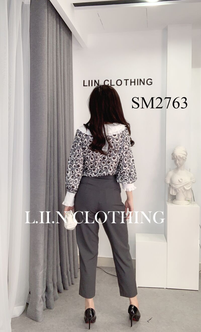 Áo kiểu nữ cao cấp Liin clothing chất liệu voan thoáng mát, màu xám cổ trắng thanh lịch SM2763