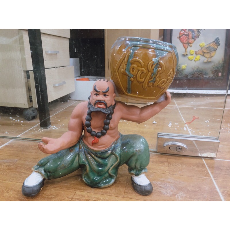 Chậu tượng Lỗ Trí Thâm đỡ vò ngang cao 31cm