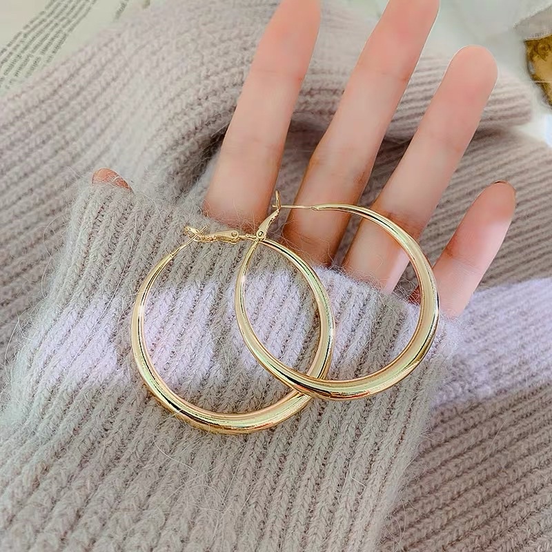 bông tai khoen tròn bản dày 5cm , khuyên tai tròn cá tính