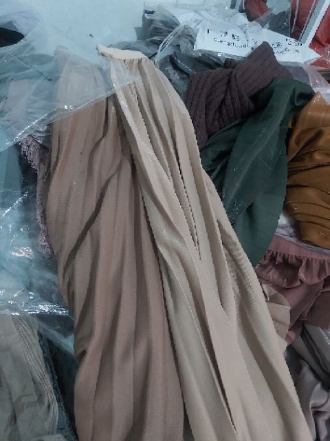 #805 Chân váy xếp ly dáng dài chất nhũ Quảng Châu loại mềm đẹp | WebRaoVat - webraovat.net.vn