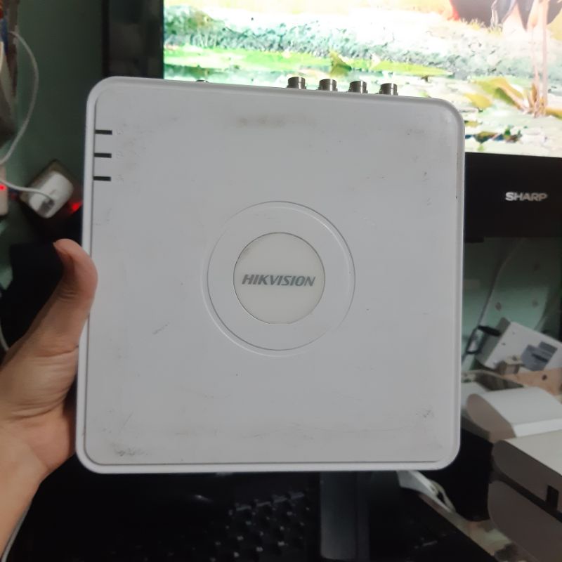 Đầu ghi Hikvision 8 kênh 7108HGHI-F1/N cũ