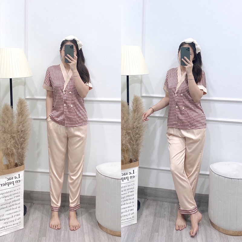 Set vest kẻ đỏ