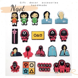 [SẴN] JBit Sticker Nút Gắn Dép Crocs Squid Game Jibbitz