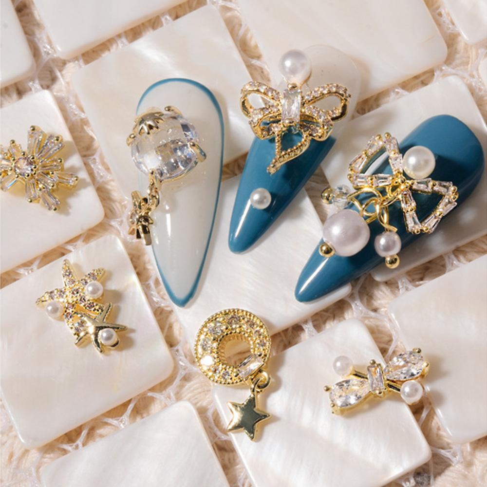 QQMALL Dây ChuyềN HìNh BướM / TráI Tim ĐíNh Đá 3D