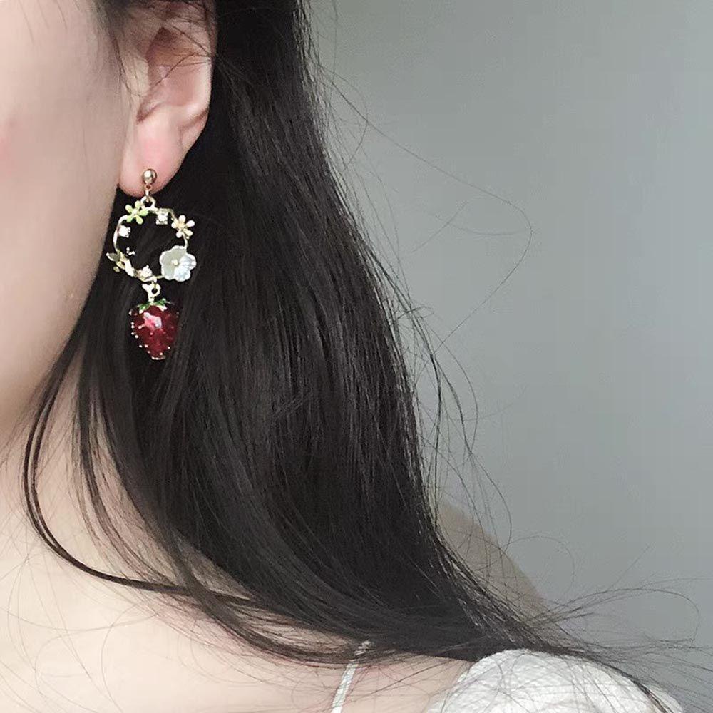 Khuyên Tai Thả Lủng Lẳng Hình Dâu Tây Cổ Điển Ngọt Ngào Cho Nữ