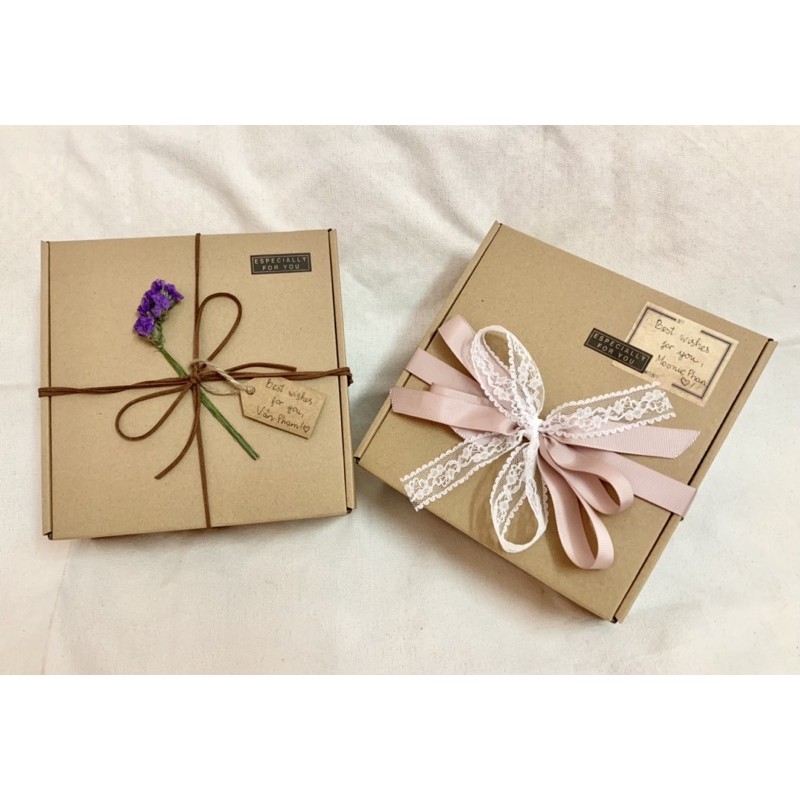 Hộp quà vintage tự làm DIY với đầy đủ túi hoa khô, đồ trang trí và dụng cụ | BigBuy360 - bigbuy360.vn