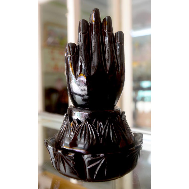 Lư xông trầm hương hình bàn tay Phật bằng gỗ sơn đen cao 19cm