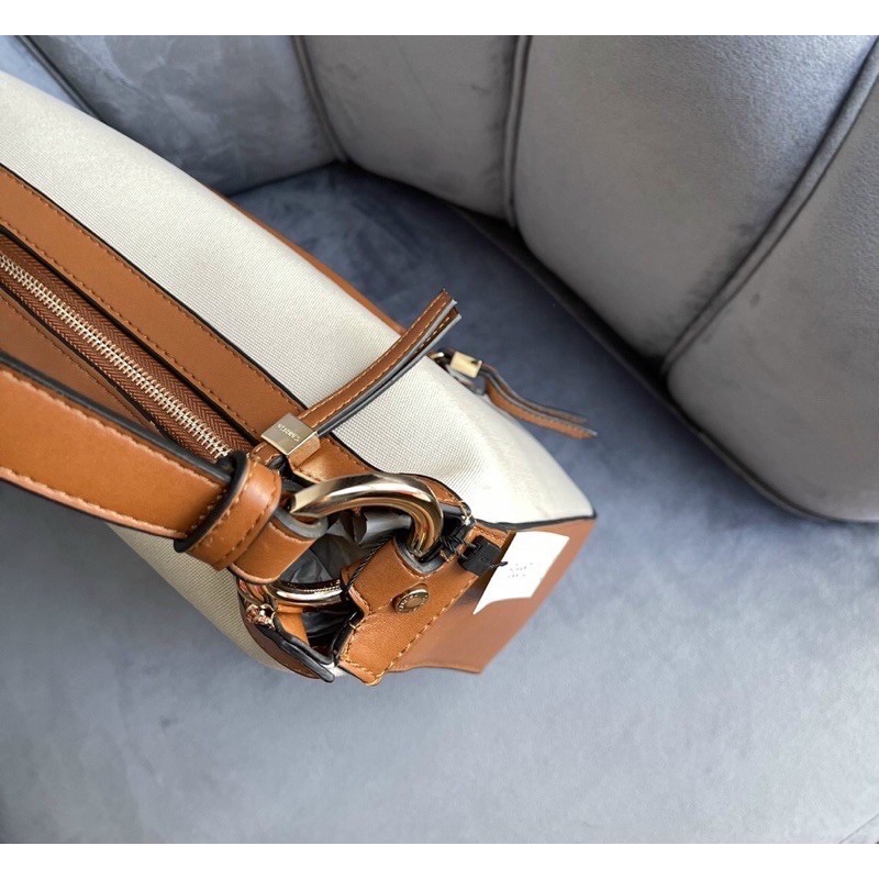 Túi form hobo bố kem viền da nâu C.a.r.p.i.s.a