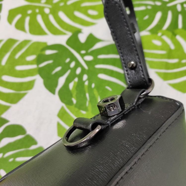 Túi đeo chéo Off White sculpture crossbody bag fw20