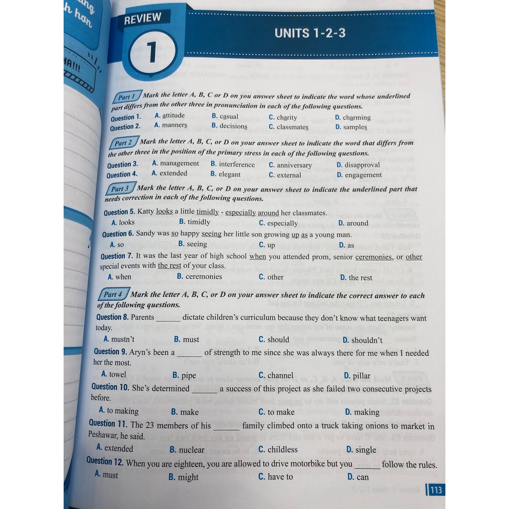 Sách - Bứt phá 9+ môn Tiếng anh lớp 11 (Theo chương trình GDPT cũ)