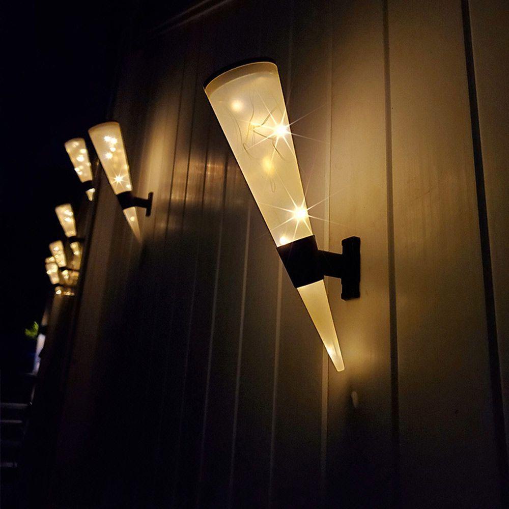 Bộ 2 Đèn LED Năng Lượng Mặt Trời Chống Thấm Nước Gắn Tường Hàng Rào Sân Vườn