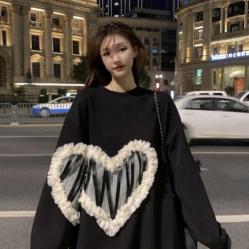 Áo sweater dáng dài màu đen hình trái tim phối ren thời trang cho nữ | BigBuy360 - bigbuy360.vn
