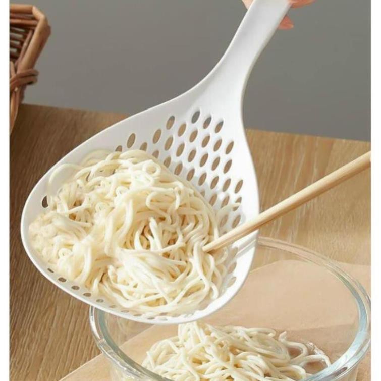 Môi thủng to kích thước 35x13cm bằng nhựa đa năng