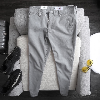 Quần kaki nam LACOSTE LIVE slim fit thêu logo