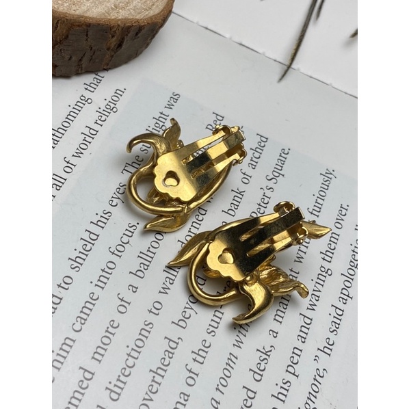 Bông tai kẹp vintage Balmain  Paris hoa