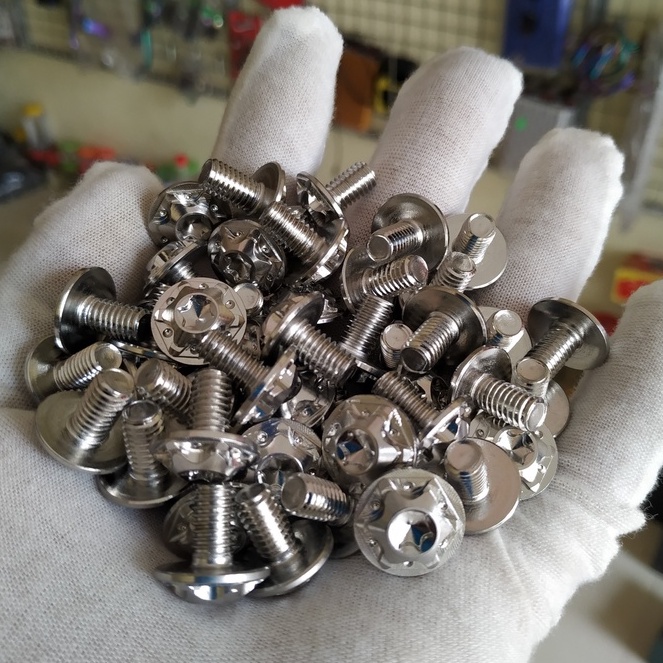 Ốc salaya 6ly10 gắn nón bảo hiểm ốp pô che sên xe máy