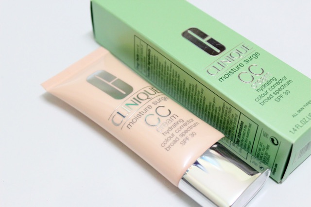 CC cream cung cấp nước hiệu chỉnh sắc da Moisture Surge CC Cream Hydrating Colour  Corrector Broad Spectrum SPF 30