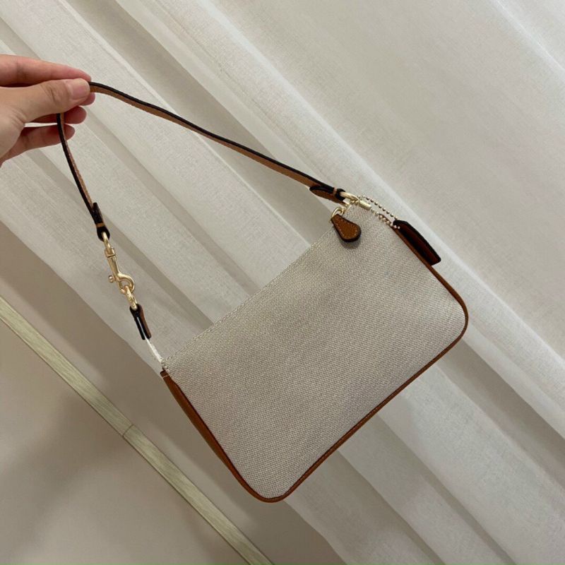 Túi COACH NOLITA
