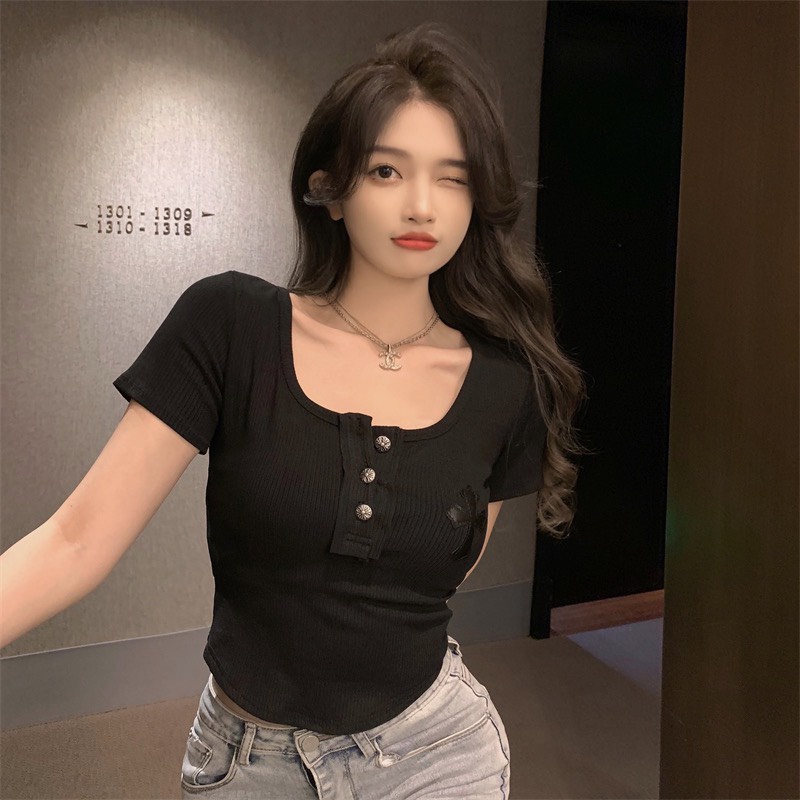 ÁO THUN CROPTOP 3 NÚT