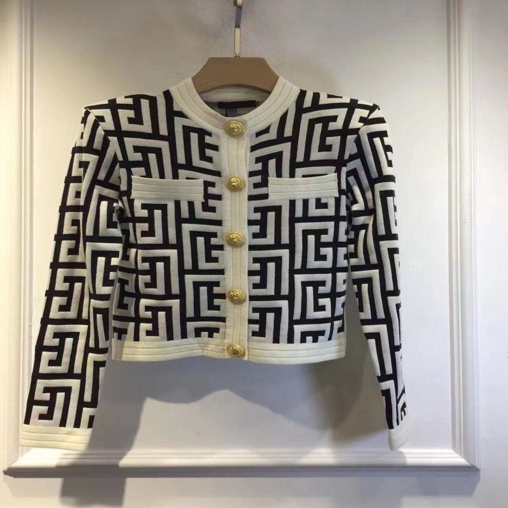 Áo dệt kim hoa văn 3d 2022 mùa thu đông tay dài đính khóa kim loại thời trang nữ