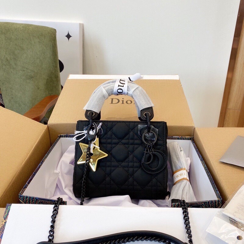 Túi CD Size 18 Bản Vip 2 bocx sang sịn đeo chéo cầm tay siêu sang chảnh