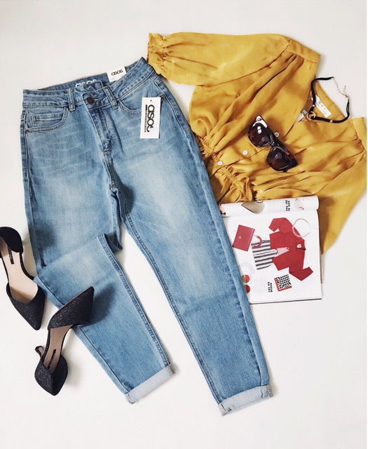 jeans boyfriend đáy cao nút lệch