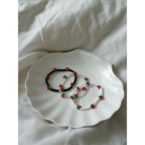 Vòng tay và nhẫn hình quả các màu