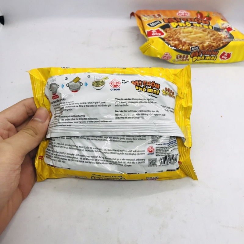 Mì trộn phô mai Ottogi gói mini 75g, 80g