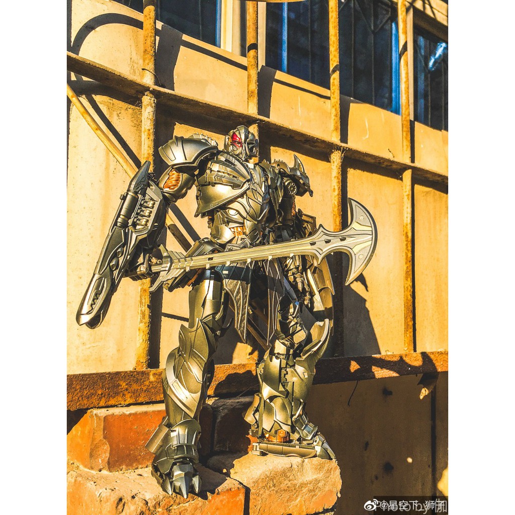 Mô hình UNIQUE TOYS UT R03 DRAGOON Megatron The Last Knight