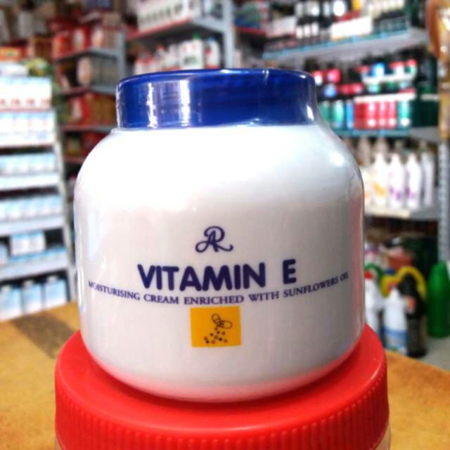 Kem dưỡng da vitamin e