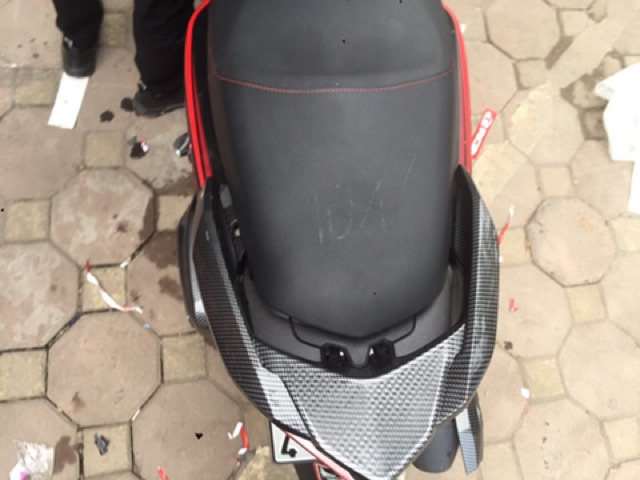 Bộ phụ kiện 11 món carbon xe AIR BLADE 2016-2019 (hàng universe)