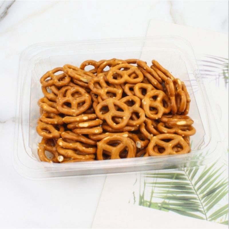 Bánh vòng , bánh vuông decor bánh sinh nhật