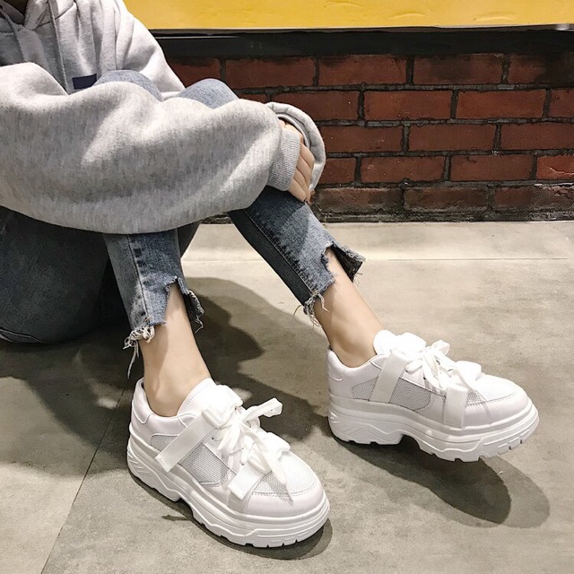 GIÀY SNEAKER