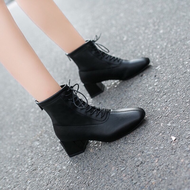 Boot da gót vuông buộc dây cá tính | BigBuy360 - bigbuy360.vn